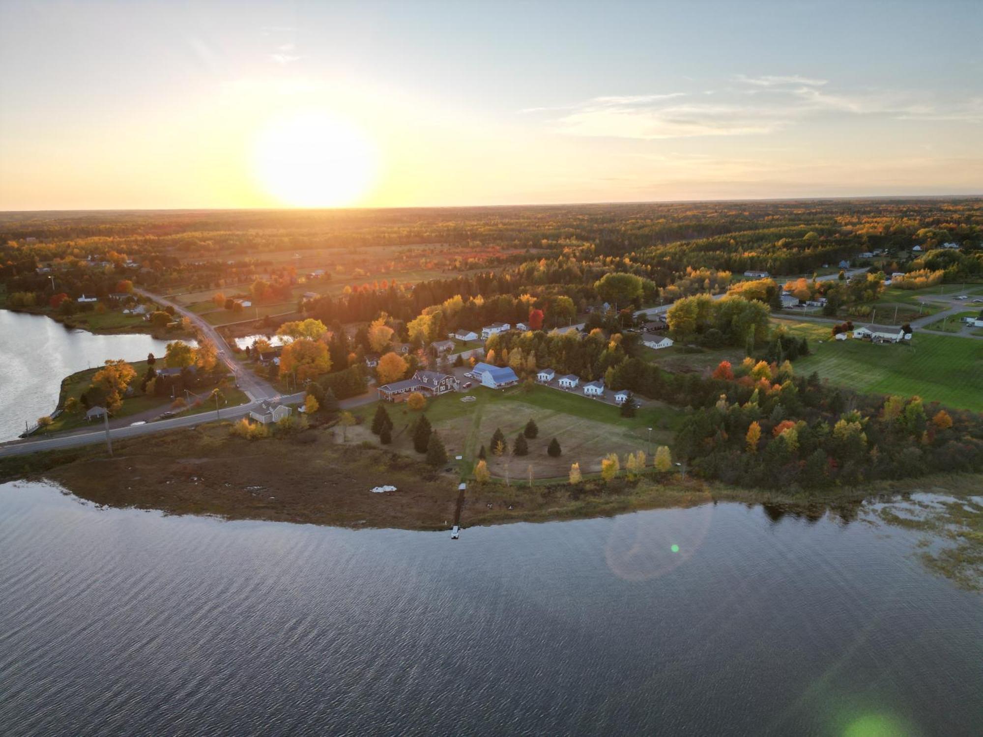 L'Ancrage B&B And Cottages Saint Louis de Kent Екстериор снимка
