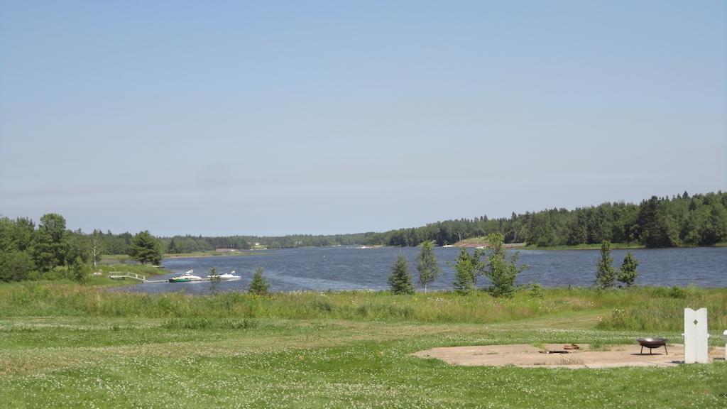 L'Ancrage B&B And Cottages Saint Louis de Kent Екстериор снимка